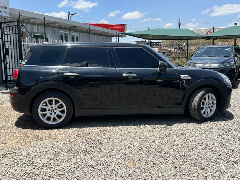 2019 Mini Clubman thumbnail 2