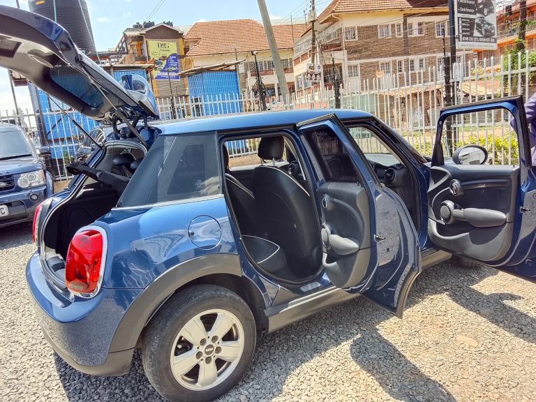 2016 Mini Cooper thumbnail 13