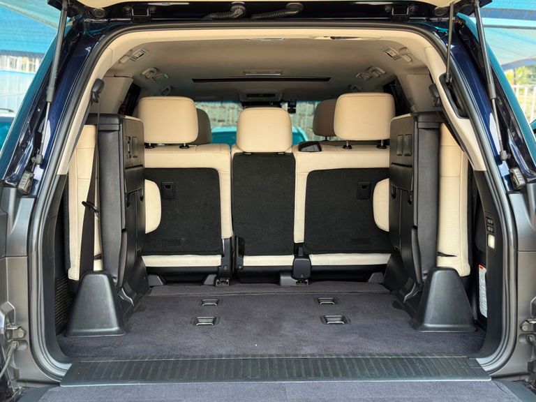 2016 Lexus LX thumbnail 12