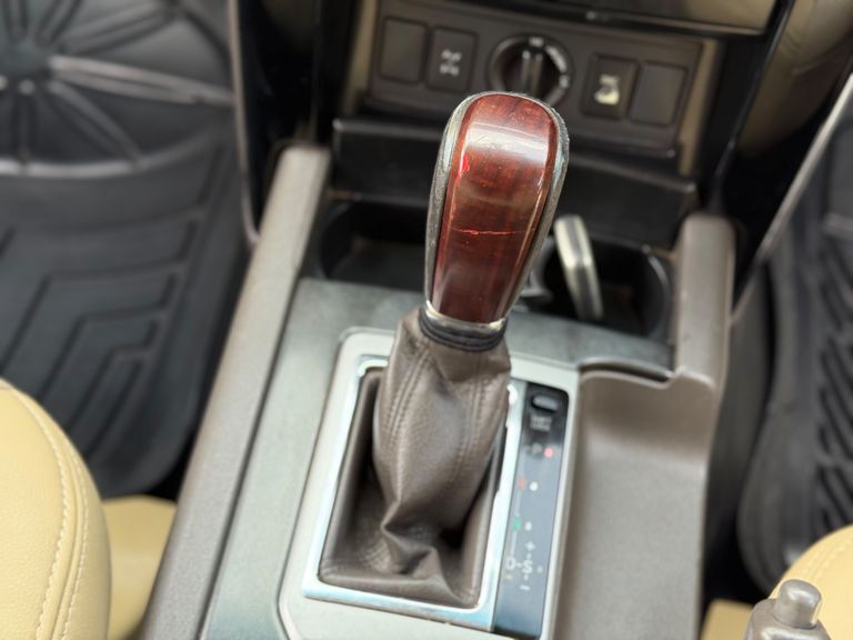 2016 Toyota Land Cruiser Prado thumbnail 3