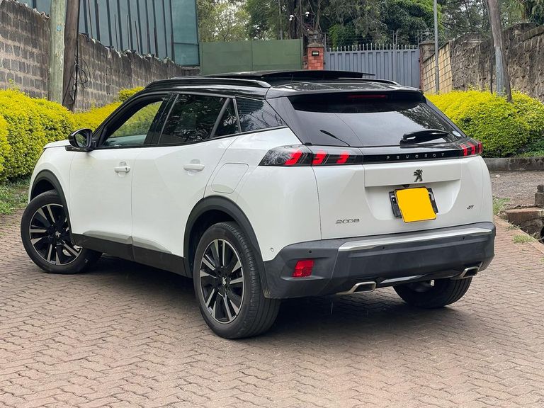2021 Peugeot 2008 thumbnail 4