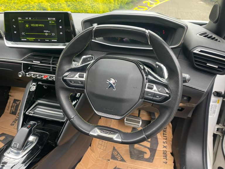 2021 Peugeot 2008 thumbnail 10