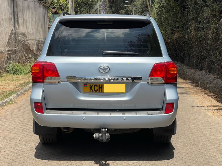 2012 Toyota Land Cruiser 200 thumbnail 6