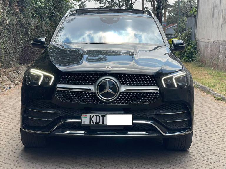 2019 Mercedes-Benz GLE thumbnail 1