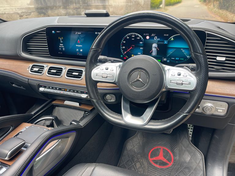 2019 Mercedes-Benz GLE thumbnail 10