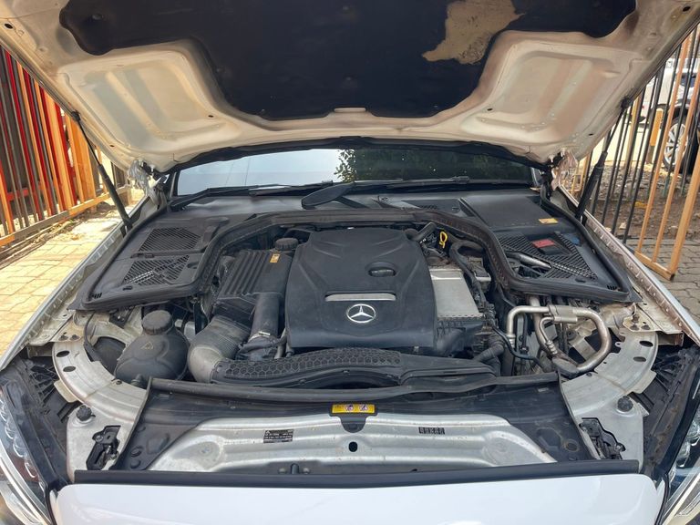 2016 Mercedes-Benz C-Class thumbnail 9