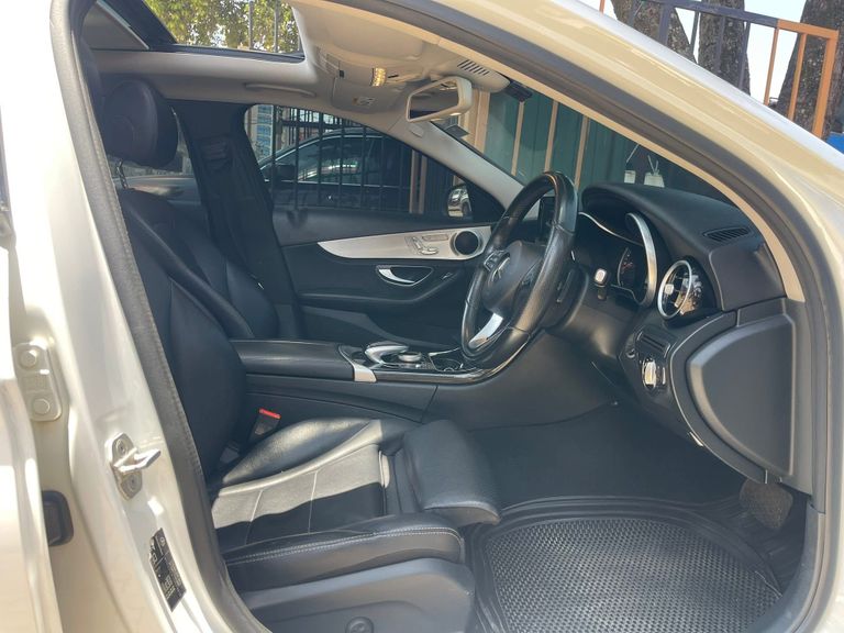 2016 Mercedes-Benz C-Class thumbnail 10