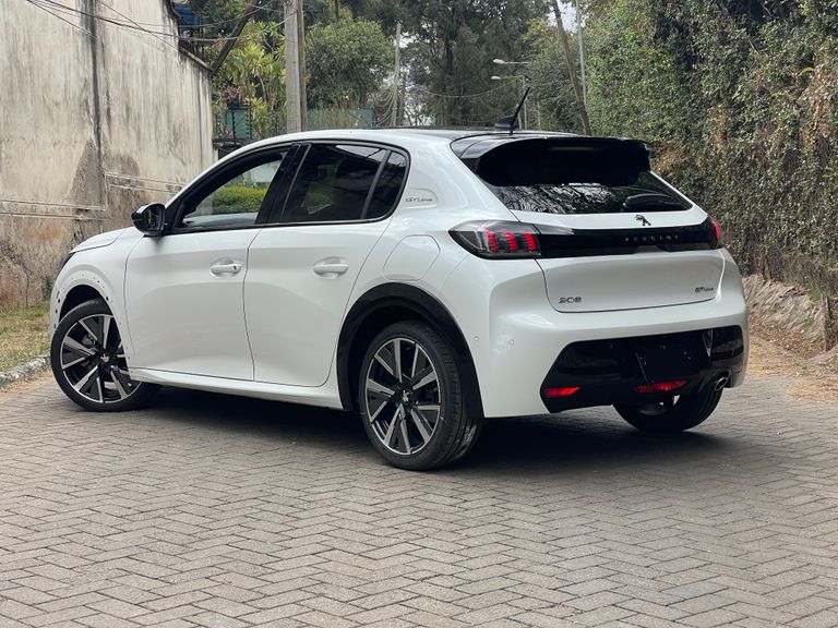 2021 Peugeot 208 thumbnail 5