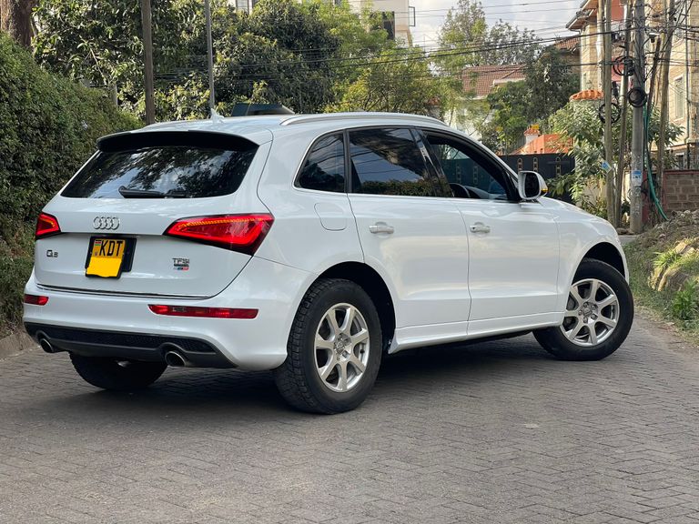 2017 Audi Q5 thumbnail 3