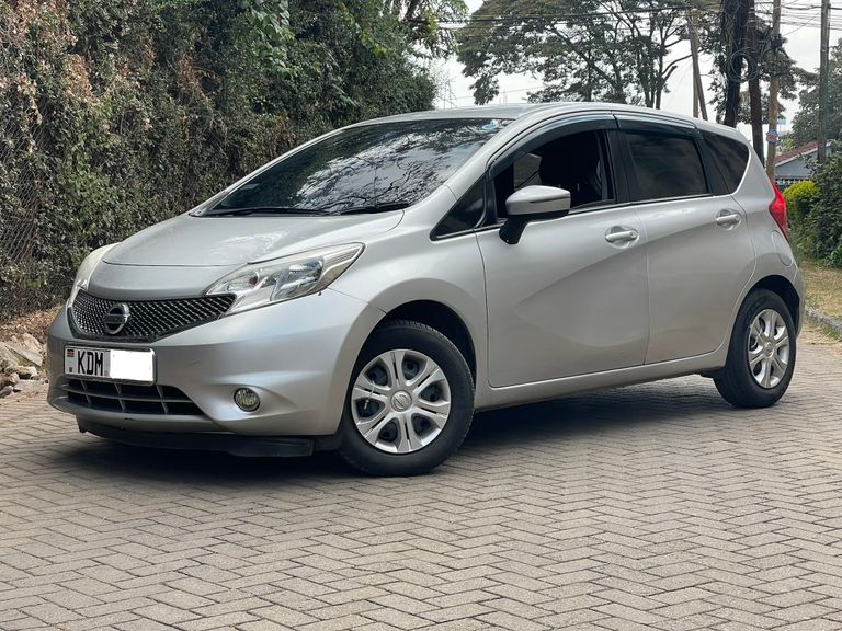 2016 Nissan Note thumbnail 1