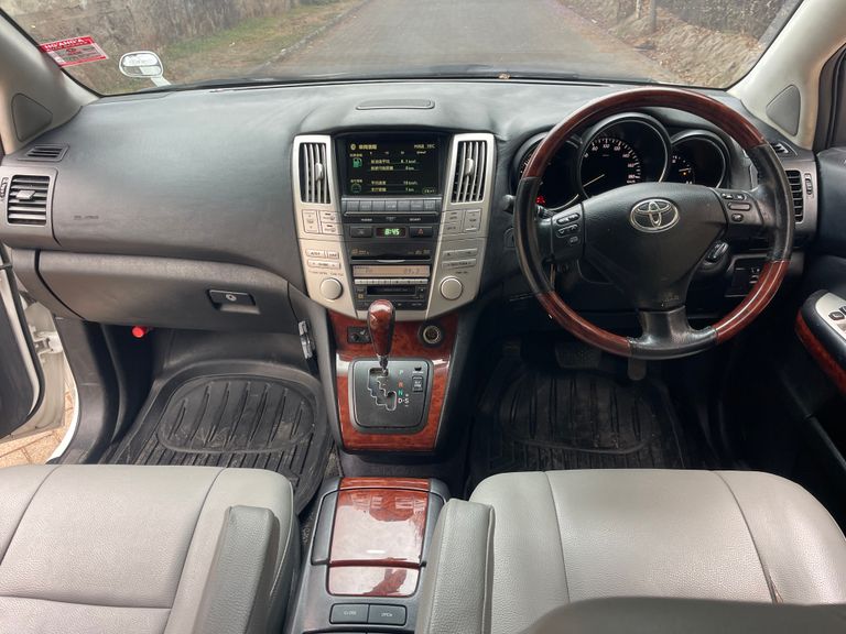 2008 Toyota Harrier thumbnail 8