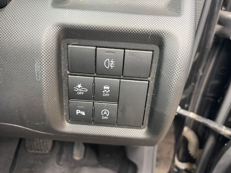 2019 Daihatsu Rocky thumbnail 10