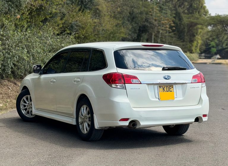 2014 Subaru Legacy thumbnail 4