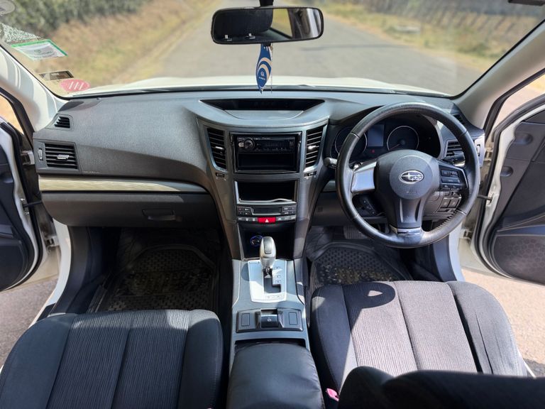 2014 Subaru Legacy thumbnail 7