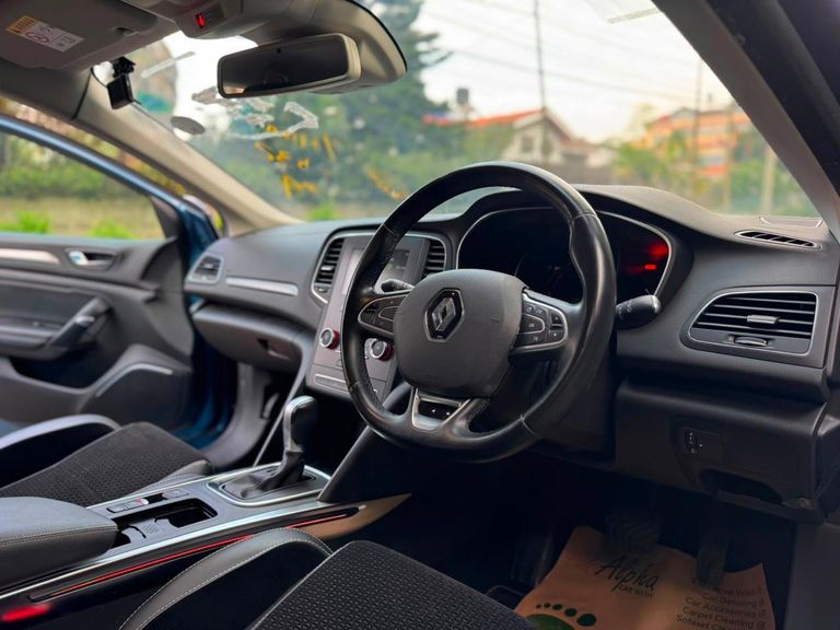 2019 Renault Megane thumbnail 8