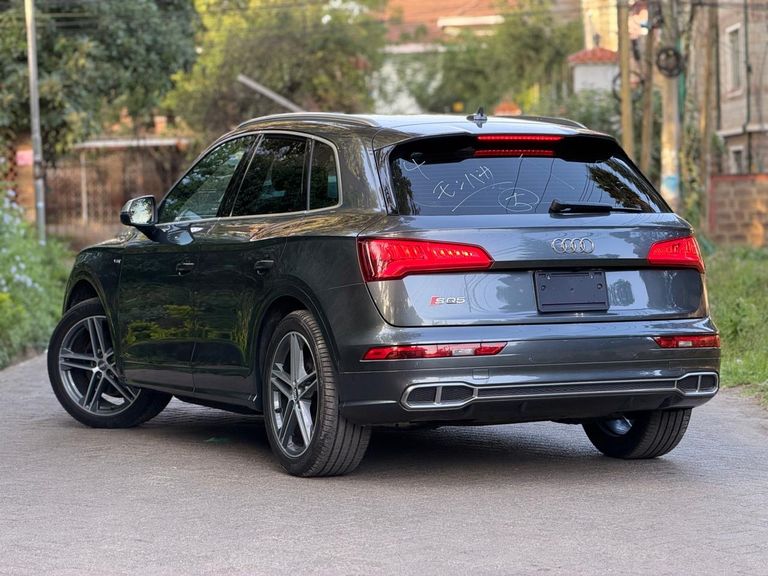 2018 Audi RS5 thumbnail 4