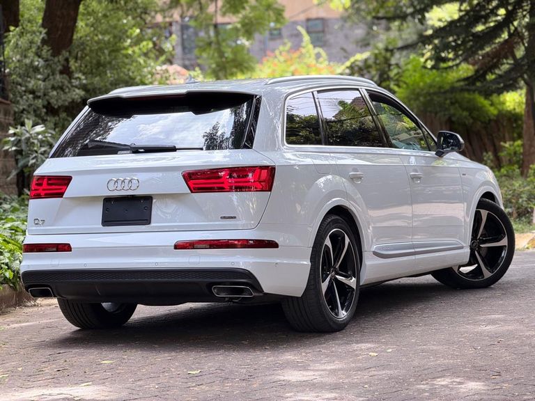 2018 Audi Q7 thumbnail 3