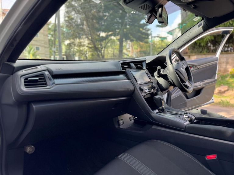 2020 Honda Civic thumbnail 9