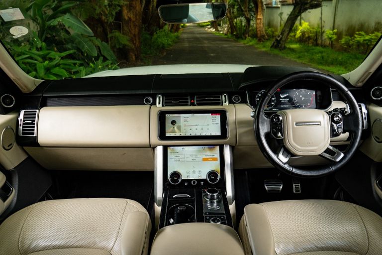 2019 Range Rover Range Rover Vogue thumbnail 5