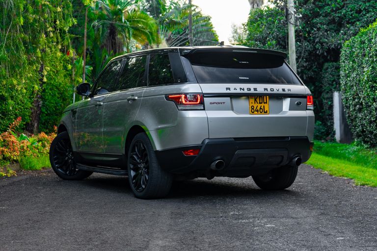 2016 Range Rover Range Rover Sport thumbnail 3