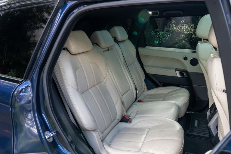 2016 Range Rover Range Rover Sport thumbnail 9
