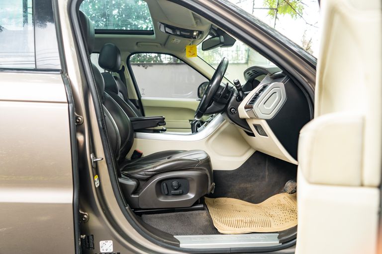 2016 Range Rover Range Rover Sport thumbnail 10