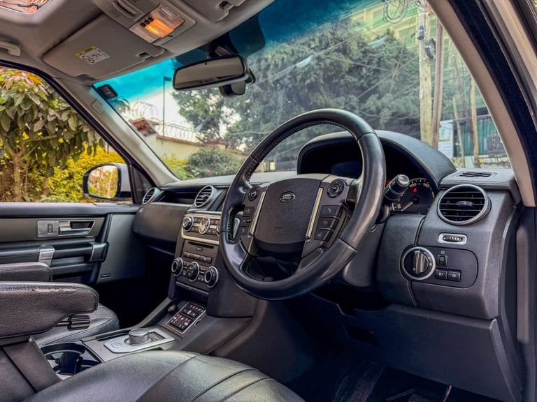 2016 Land Rover Discovery 4 thumbnail 10