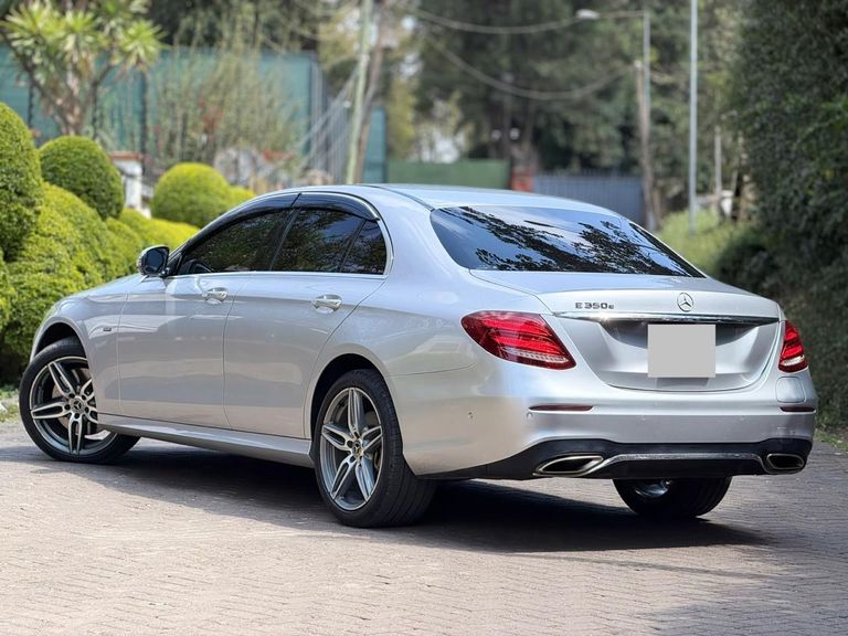 2018 Mercedes-Benz E-Class thumbnail 4
