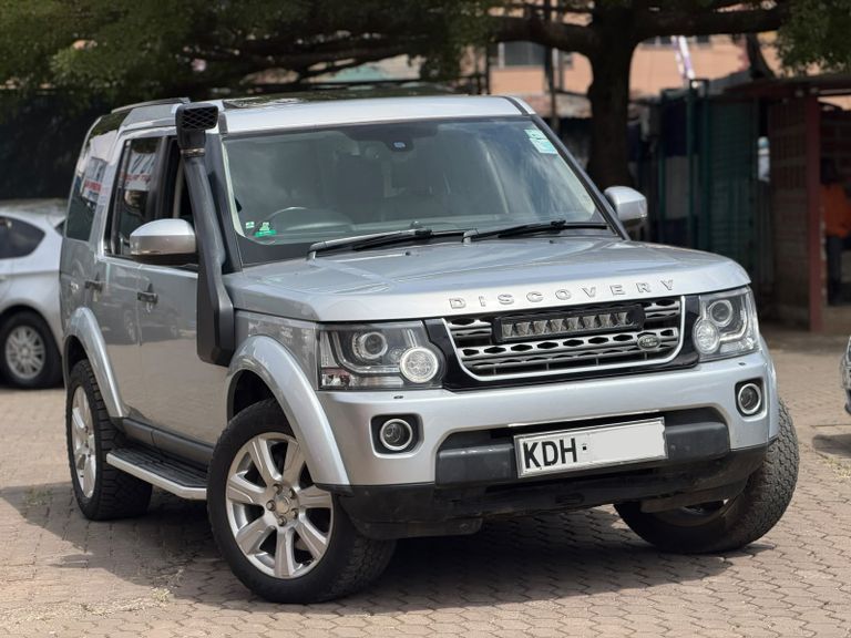 2015 Land Rover Discovery 4 thumbnail 2