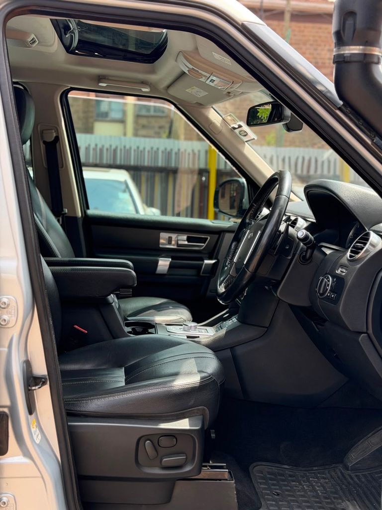 2015 Land Rover Discovery 4 thumbnail 8