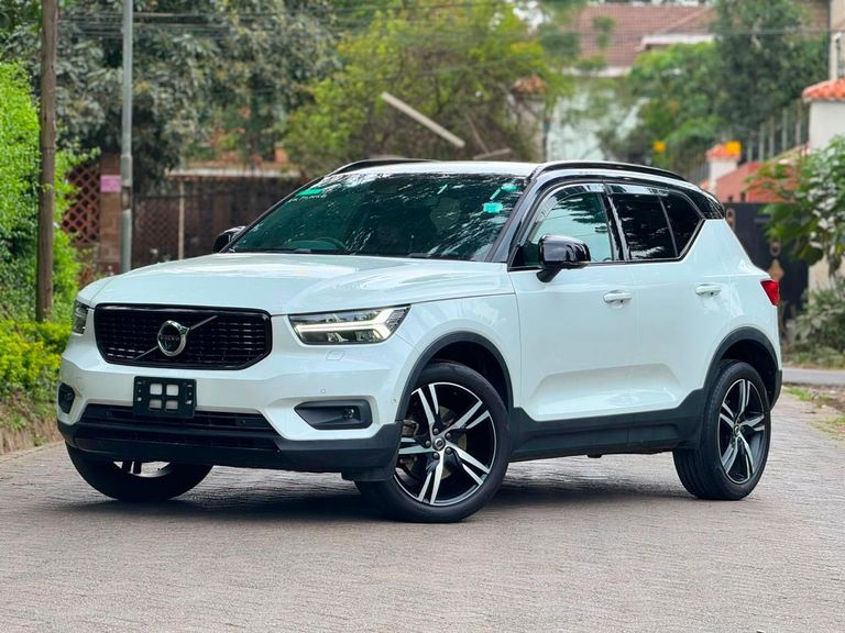 2019 Volvo XC40 thumbnail 2