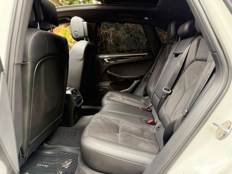 2014 Porsche Macan thumbnail 12