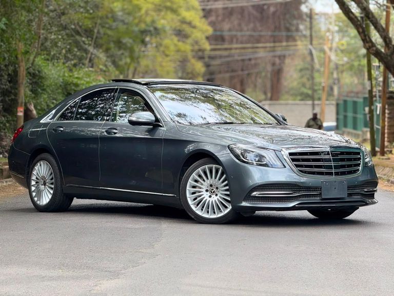 2018 Mercedes-Benz S-Class thumbnail 2