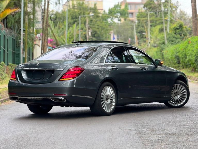 2018 Mercedes-Benz S-Class thumbnail 3